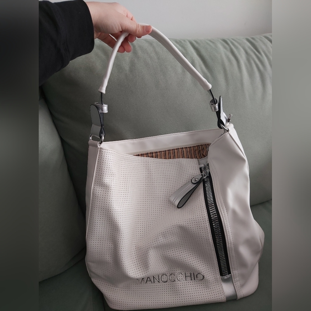MANOCCHIO white purse
